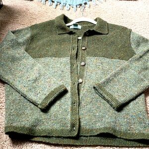 Like new llbean sweater